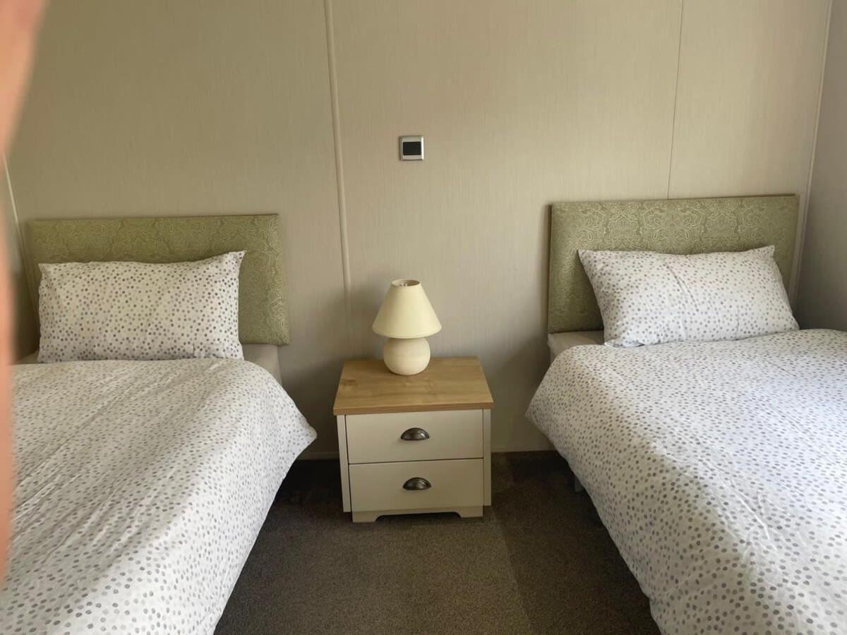 42 Woodland Walk Pevensey Bay Holiday Park Sleeps 6 Exteriör bild